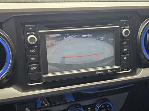 Used 2016 Toyota Tacoma SR5 RWD image 21