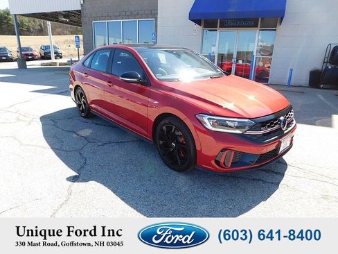 Used 2024 Volkswagen Jetta GLI Autobahn image 2