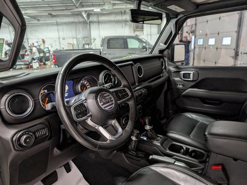 Used 2022 Jeep Wrangler Unlimited Sahara w/ LED Lighting Group image 17