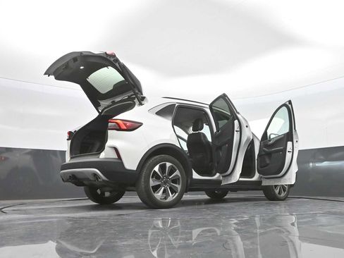 Certified 2023 Ford Escape Platinum w/ Class II Trailer Tow Package AWD/4WD image 43