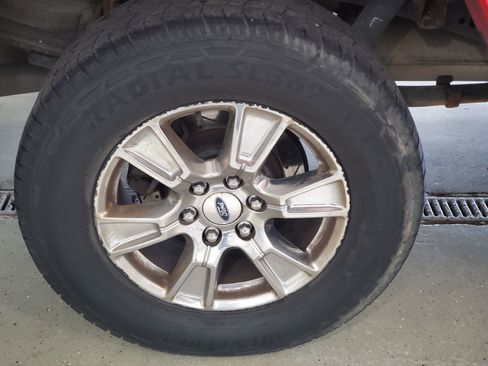 Used 2015 Ford F150 XLT w/ Equipment Group 301A Mid AWD/4WD image 6
