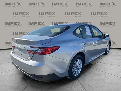 Used 2026 Toyota Camry LE image 5