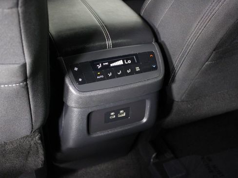 Used 2024 Nissan Pathfinder SV w/ Black Appearance Package FWD image 21
