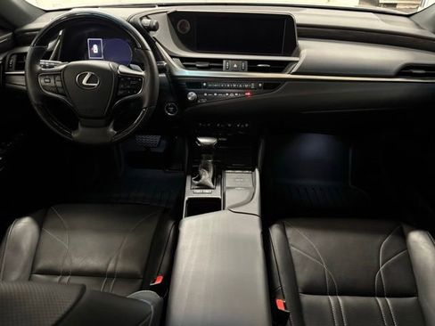 Used 2021 Lexus ES 300h Ultra Luxury w/ Accessory Package 2 FWD image 10
