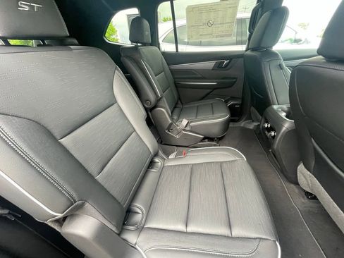 New 2026 Buick Enclave Sport Touring w/ Power Package FWD image 26