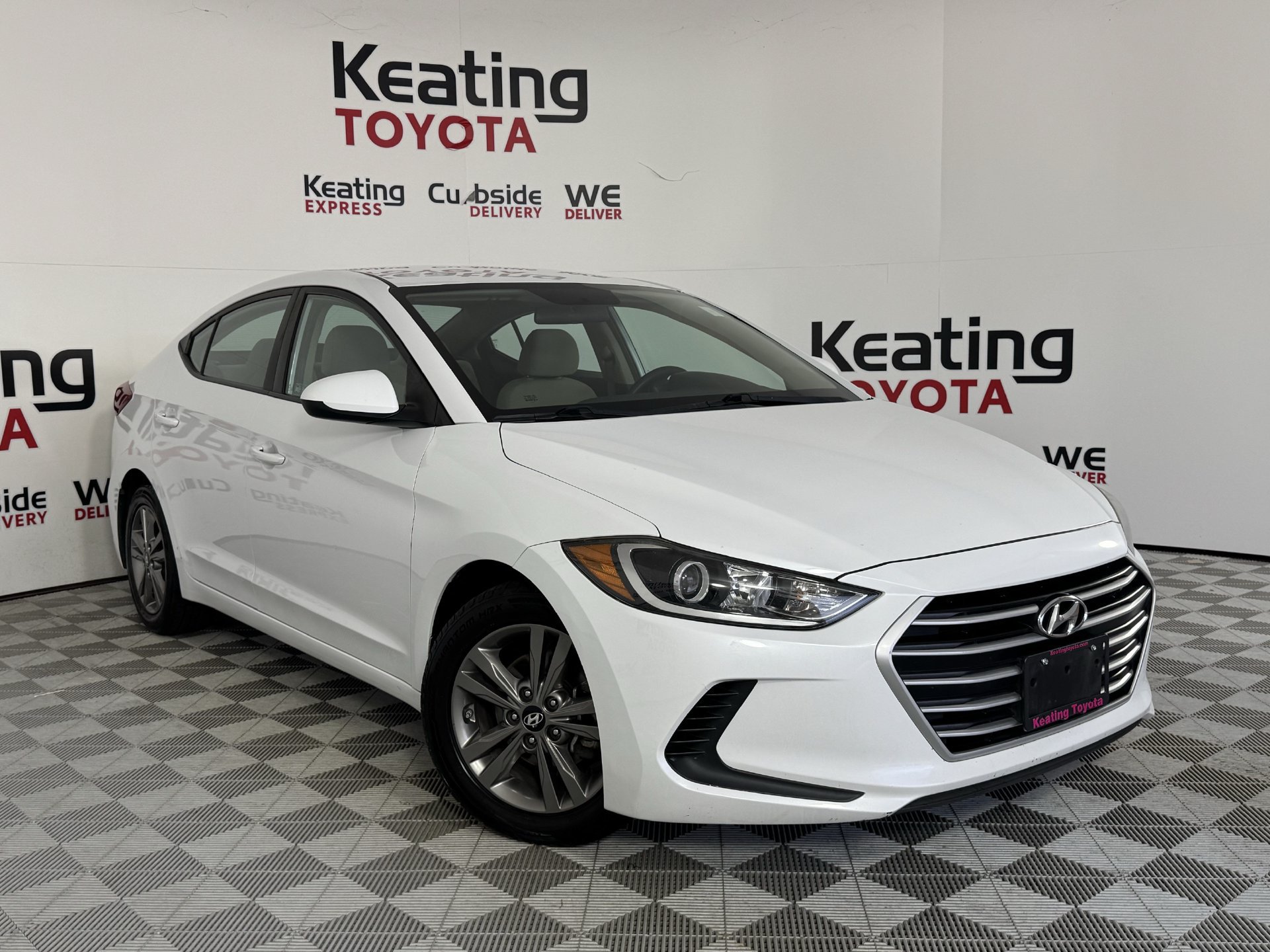Used 2017 Hyundai Elantra SE FWD image 2