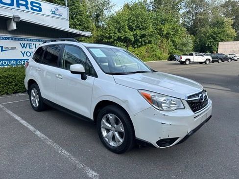 Used 2014 Subaru Forester 2.5i Premium AWD/4WD image 3