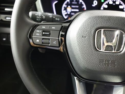 New 2025 Honda Pilot Touring image 20