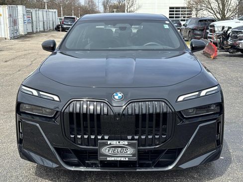 Certified 2023 BMW 760i xDrive w/ Luxury Rear Seating Package image 2
