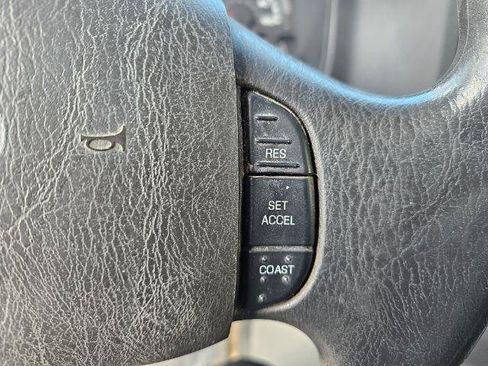 Used 2016 Ford E-350 and Econoline 350 Super Duty w/ Power Windows & Locks Group RWD image 12