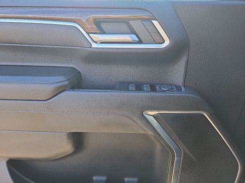 Used 2022 Chevrolet Silverado 1500 LT image 15