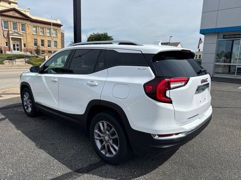 Used 2023 GMC Terrain SLT w/ Tech Package AWD/4WD image 3