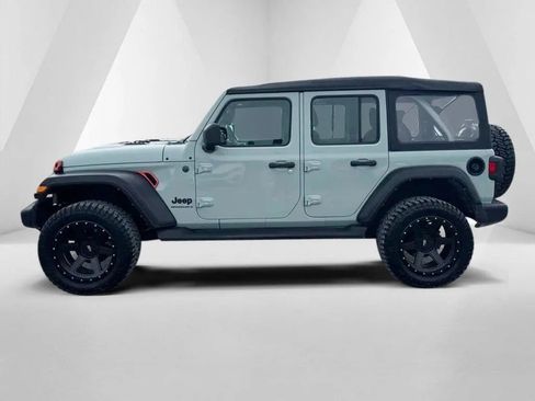 Used 2023 Jeep Wrangler Sport image 4