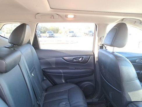 Used 2015 Nissan Rogue SL w/ SL Premium Package image 6