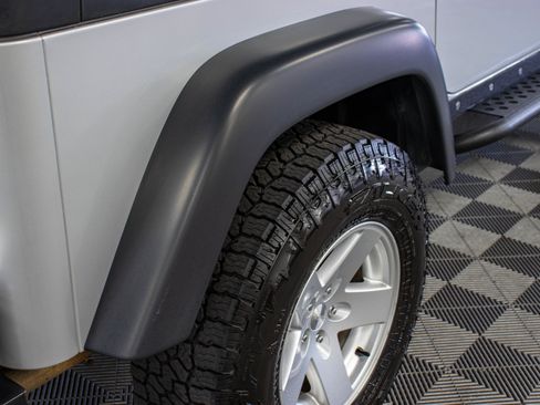Used 2006 Jeep Wrangler Rubicon AWD/4WD image 13