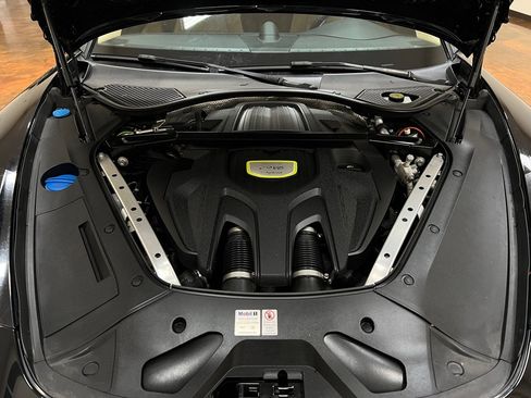 Used 2018 Porsche Panamera 4 w/ Premium Package Plus image 37