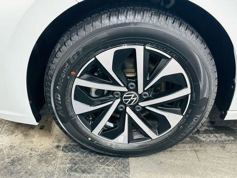 Certified 2023 Volkswagen Jetta S FWD image 30