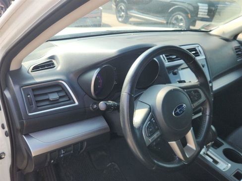 Used 2016 Subaru Outback 2.5i Premium AWD/4WD image 12