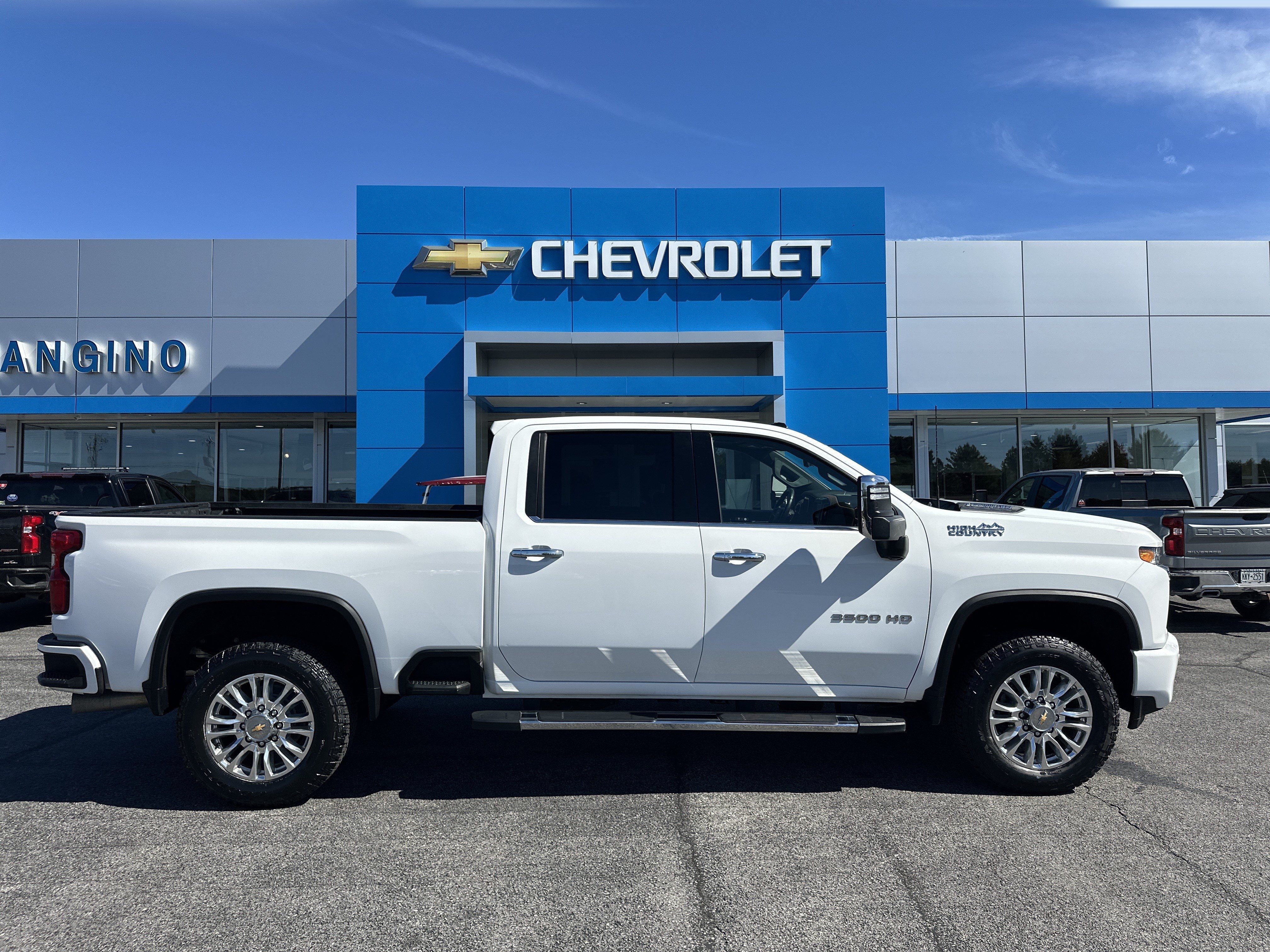 Used 2023 Chevrolet Silverado 3500 High Country w/ Z71 Off-Road Package AWD/4WD image 1