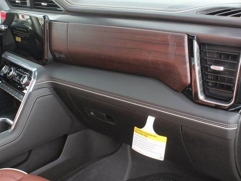 New 2026 GMC Sierra 3500 Denali Ultimate image 41