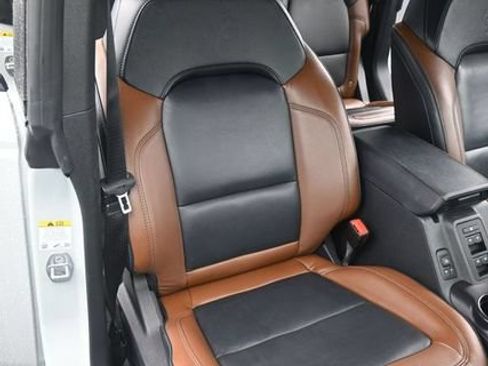 Used 2024 Ford Bronco Outer Banks AWD/4WD image 17