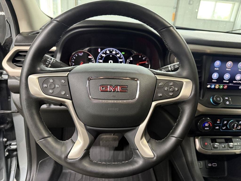 Used 2023 GMC Acadia Denali w/ Denali Ultimate Package AWD/4WD image 19