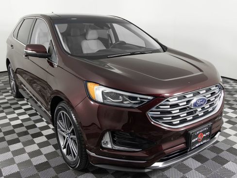 Used 2019 Ford Edge Titanium w/ Equipment Group 301A image 10