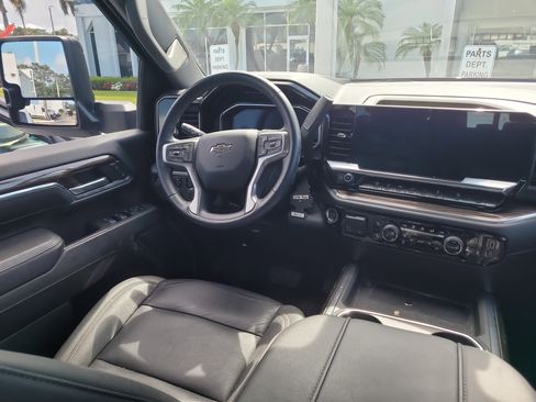 Used 2024 Chevrolet Silverado 2500 LT w/ Midnight Edition AWD/4WD image 14