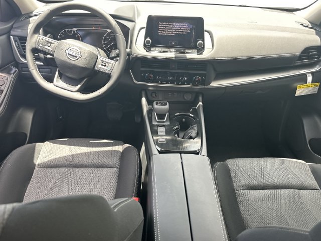 Used 2026 Nissan Rogue SV w/ Cold Weather Package FWD image 14