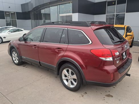 Used 2013 Subaru Outback 2.5i Limited w/ Moonroof Pkg image 8
