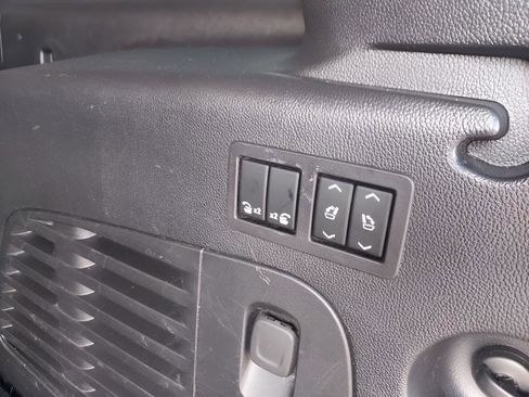 Used 2020 Cadillac Escalade ESV Luxury image 16