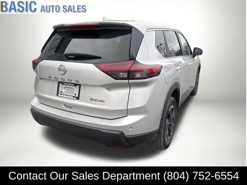 Used 2024 Nissan Rogue SV image 7