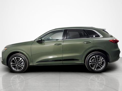 Used 2025 Audi Q5 Premium w/ 19" Wheel Package image 2