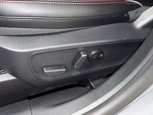 New 2026 Ford Escape ST-Line w/ Tech Pack #1 AWD/4WD image 13