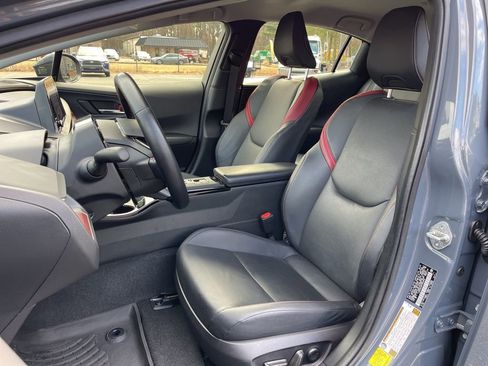 Used 2023 Toyota Prius Prime Premium image 19