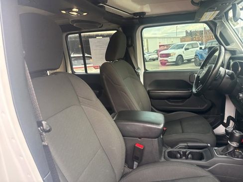 Used 2020 Jeep Wrangler Unlimited Sport image 9