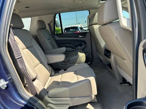 Used 2020 Chevrolet Tahoe LT w/ Luxury Package AWD/4WD image 37