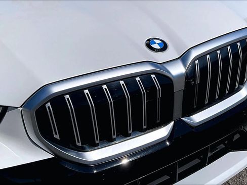 Certified 2026 BMW 540i xDrive image 30