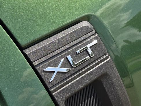 New 2025 Ford Maverick XLT w/ XLT Luxury Package FWD image 8