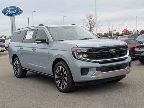 New 2025 Ford Expedition Max Platinum w/ Driver's Package image 2