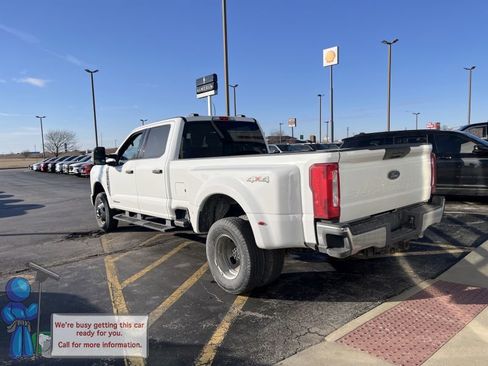 Used 2023 Ford F350 XLT image 3
