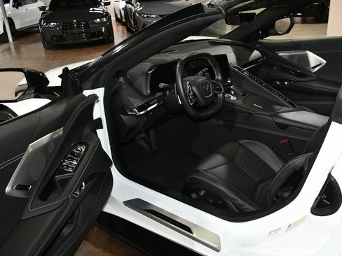 Used 2022 Chevrolet Corvette Stingray Preferred Conv w/ Z51 Performance Package RWD image 47