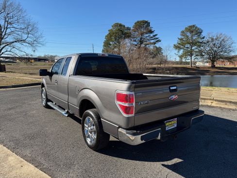 Used 2014 Ford F150 XLT w/ XLT Chrome Package image 3