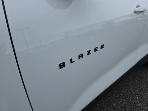 Used 2021 Chevrolet Blazer LT image 32