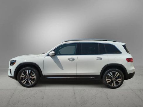 Certified 2025 Mercedes-Benz GLB 250 4MATIC image 5