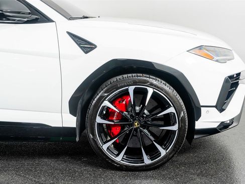 Used 2023 Lamborghini Urus S image 6