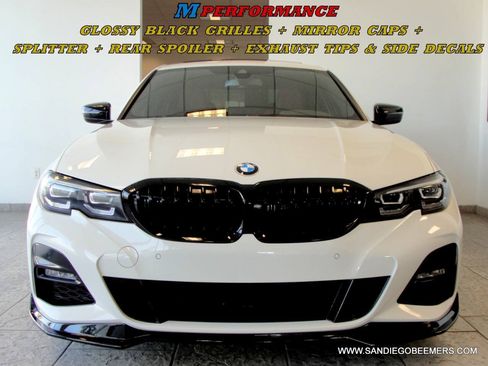 Used 2022 BMW 330i Sedan w/ M Sport Package RWD image 4