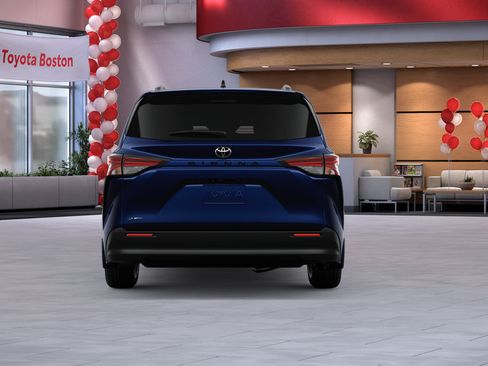 New 2026 Toyota Sienna LE FWD image 8