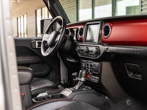 Used 2019 Jeep Wrangler Unlimited Rubicon AWD/4WD image 50