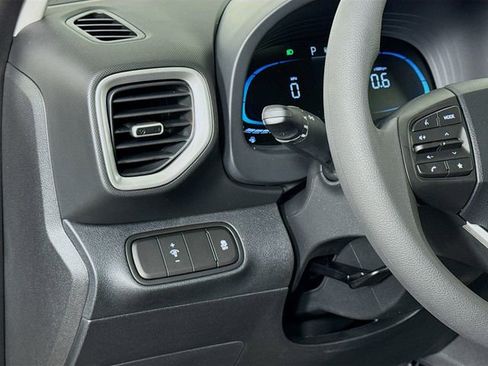 New 2026 Hyundai Venue SE image 19